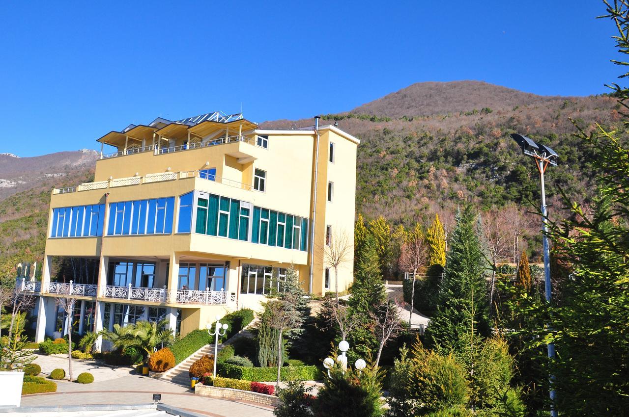 Dajti Park Resort Priska e Madhe ภายนอก รูปภาพ