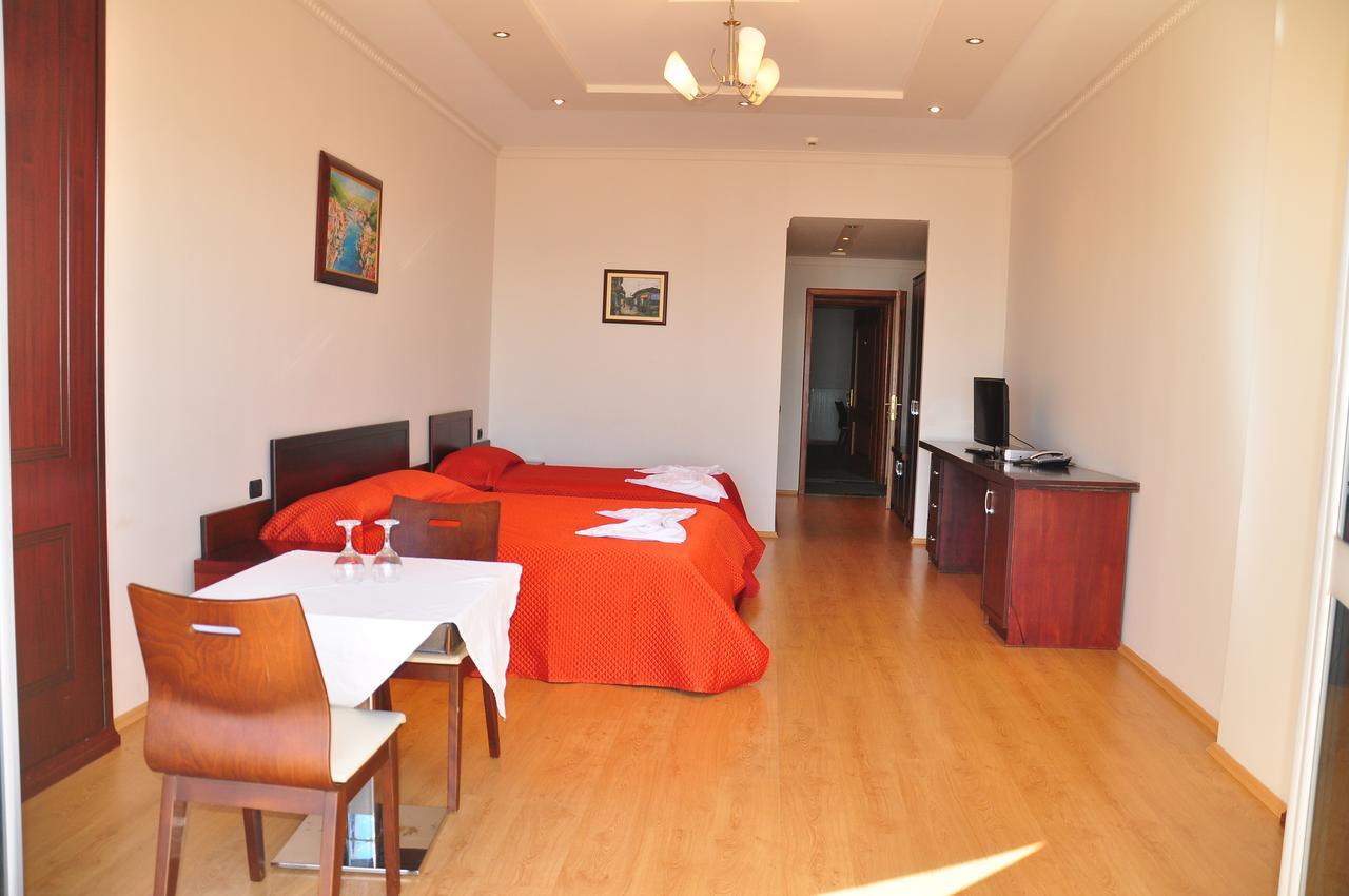 Dajti Park Resort Priska e Madhe ภายนอก รูปภาพ
